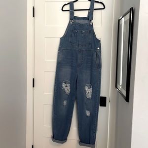 Women’s overalls XL medium blue denim.